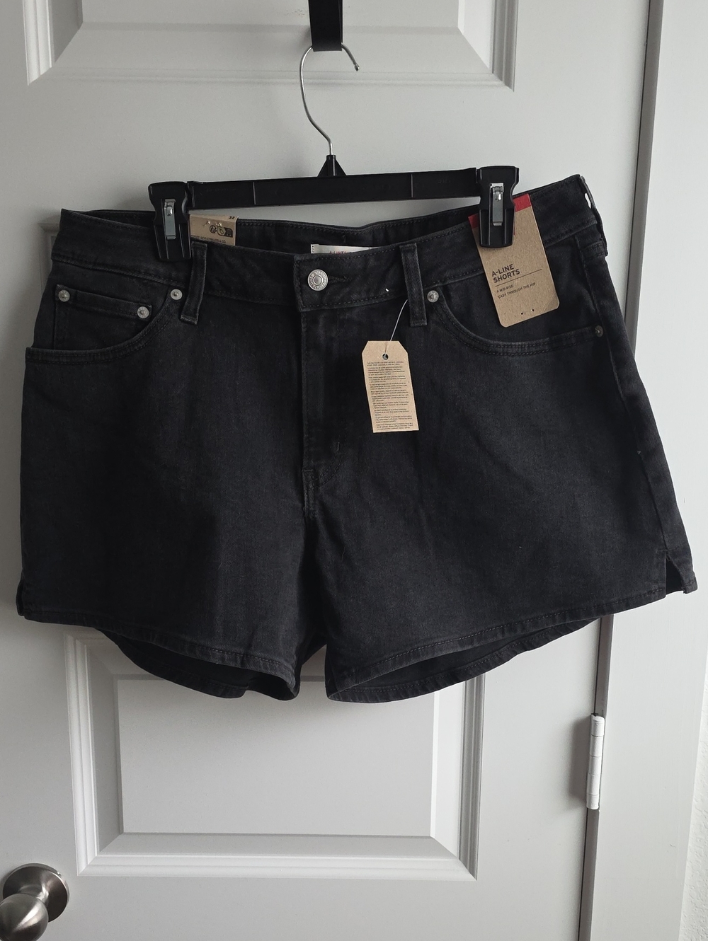 Levis Black Denim A-Line Shorts Size 32 G229